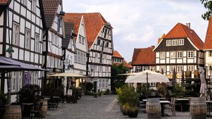 Mehr über den Artikel erfahren Wärmepumpen in der Altstadt