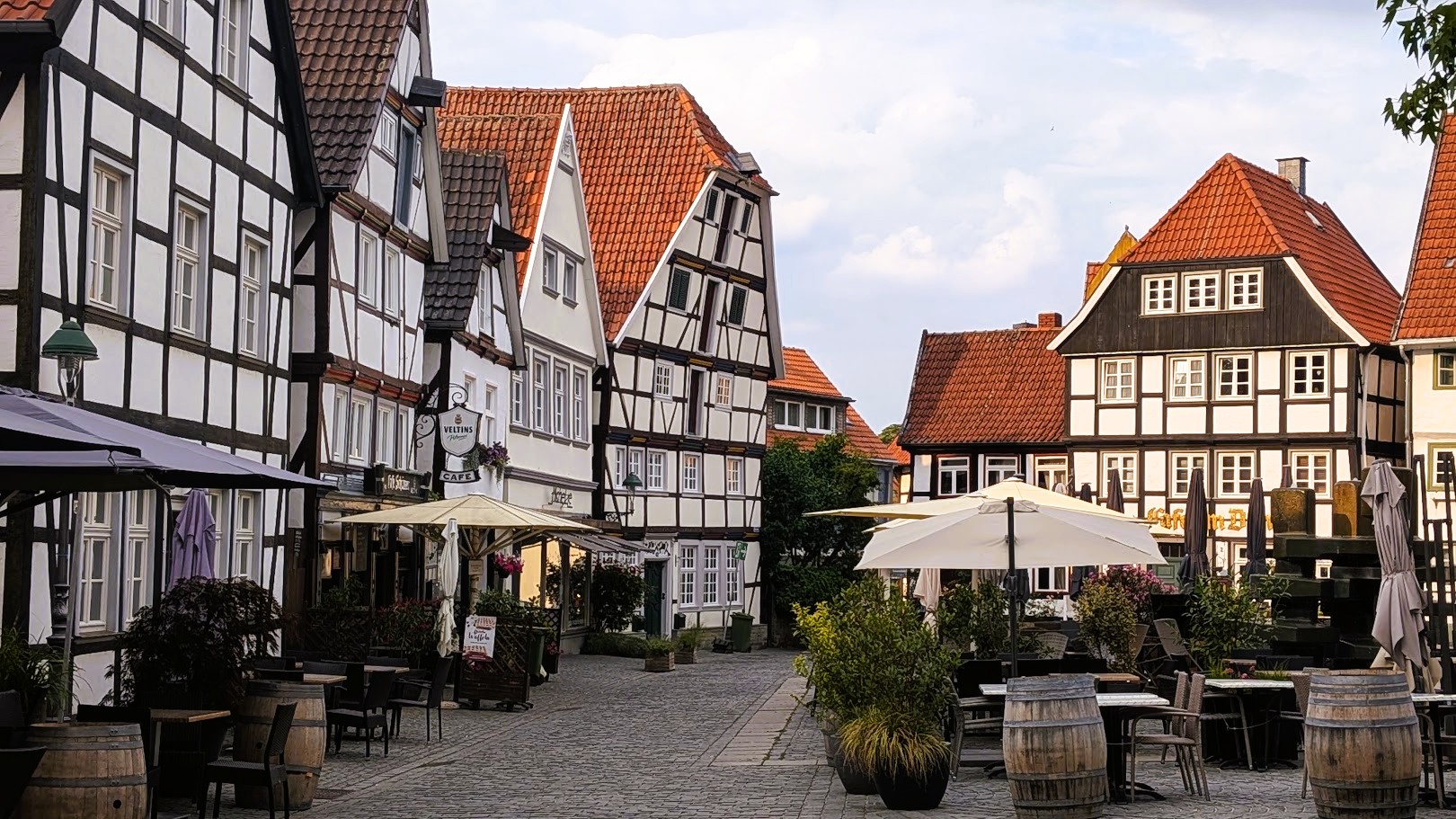 Mehr über den Artikel erfahren Wärmepumpen in der Altstadt